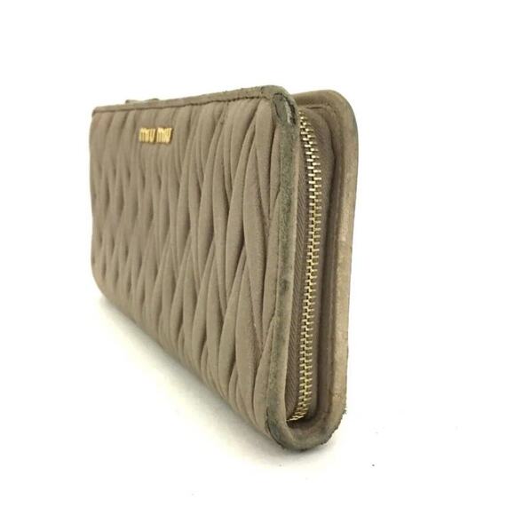MIU MIU Gather Cream Tan Long Zippy Long Wallet - Picture 3 of 8